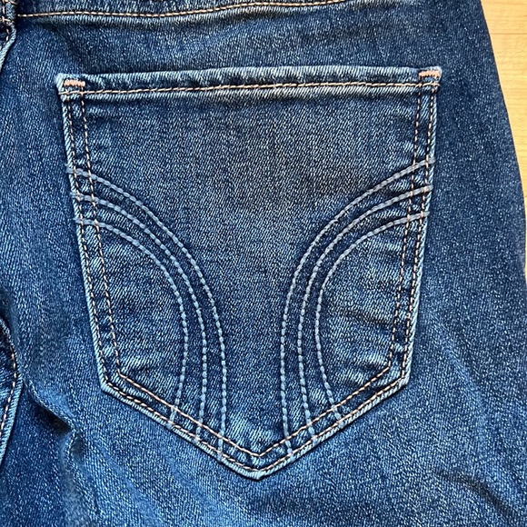 NWOT Hollister High-Rise Super Skinny Ripped Medium Wash Jeans - Picture 6 of 7